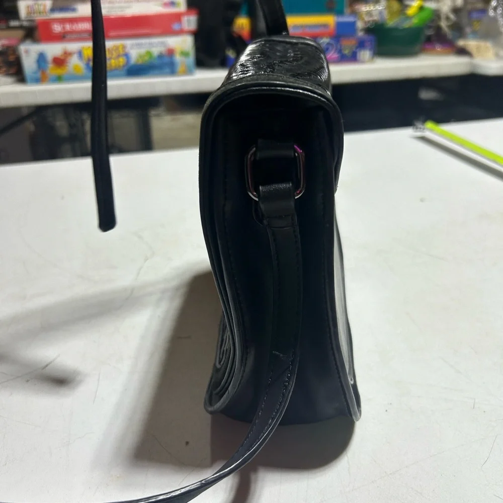 Gussaci Faux Leather/Suede Black Shoulder Bag - Picture 5 of 11